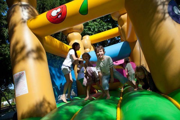 /campings/francia/ile-de-france/sena-y-marne/La Belle Étoile/1-2.jpg